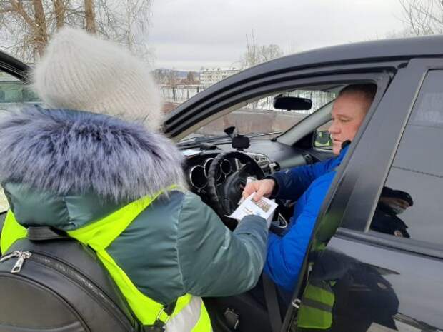 В Верхнем Тагиле сотрудники ГИБДД