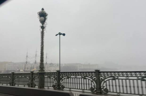 Утром 18 марта Петербург окутал туман