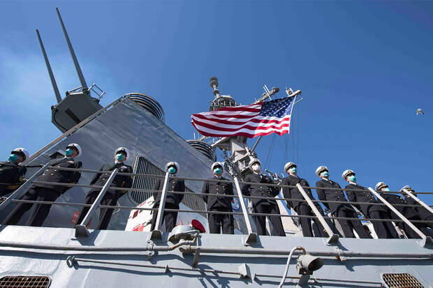 Reuters: эсминец USS Mason отразил атаку на танкер MV Torm Thor