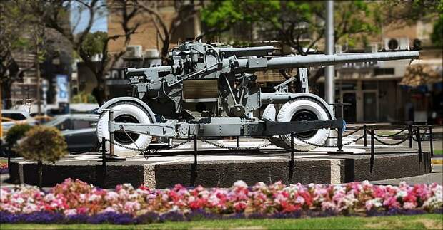 ПВО времён Второй мировой войны. Британская тяжелая зенитная установка QF 3.7