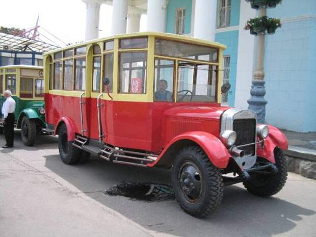 автобус ЗИС