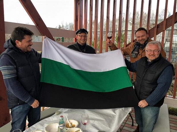 Урал: опорный край державы или последнее прибежище либерала?