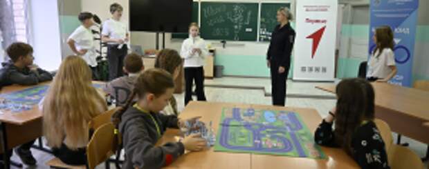 В Ивановской области сотрудники Госавтоинспекции провели для школьников образовательное мероприятие «Школа ЮИД»