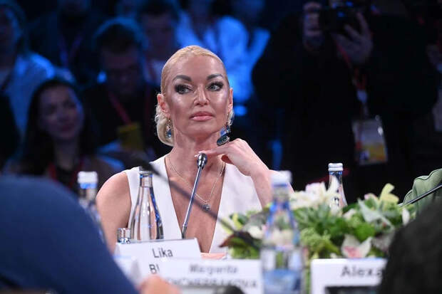 Анастасия Волочкова пожаловалась, что не получила звание Народной артистки