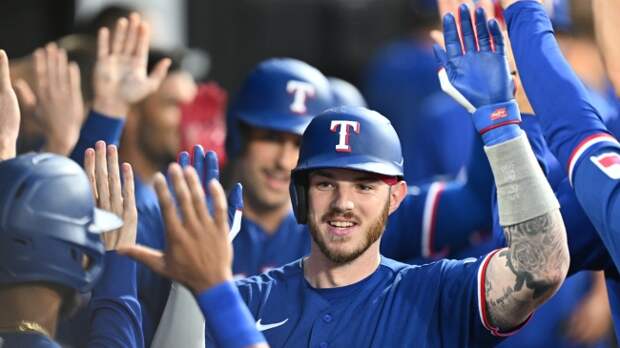 Rangers catcher Jonah Heim