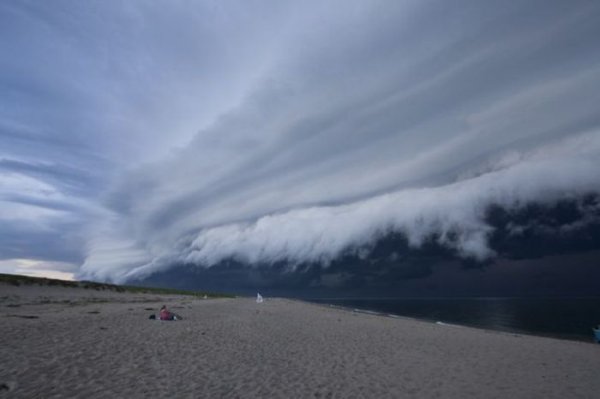 Фотографии самых необычных облаков на планете (52 фото)