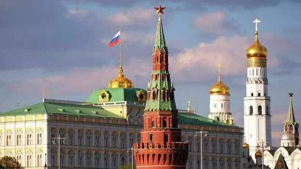 Запад боится, что Россия возродит старую империю
