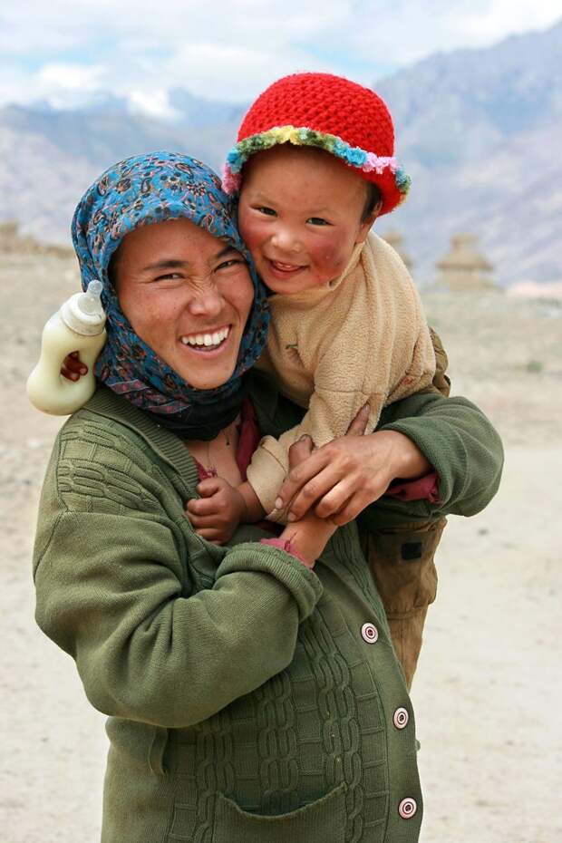 Долина Инда, Индия, 2008 мамы, материнская любовь, мать и дитя, путешествия, трогательно, фото, фотомир, фотоочерки
