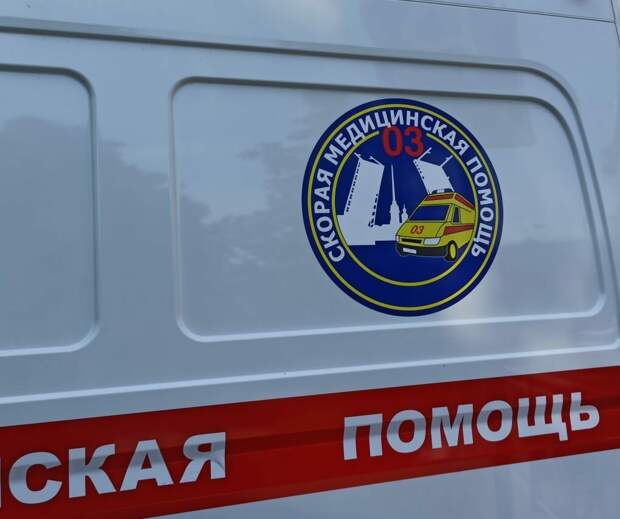 Пациент на Варшавской угрожал молодому медику петербургской "скорой" пистолетом
