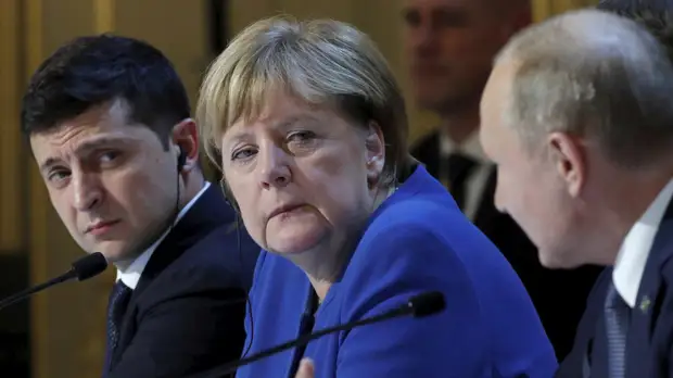 Зеленский заявил, что без прямых переговоров с Россией конфликт в Донбассе не решить