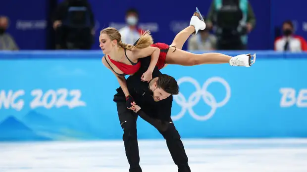 Степанова и Букин занимают второе место в ритм-танце перед заключительной разминкой на ОИ