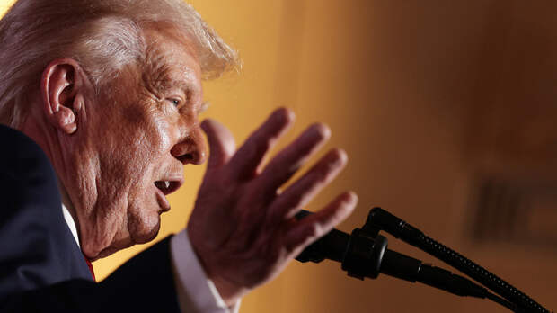 CNN: Трамп потребовал назвать аэропорт и вокзал в его честь