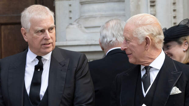 Карл III дал доступ полиции ко всем документам по деятельности экс-принца Эндрю