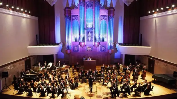 Из Донбасса с любовью: как Россия встретила артистов из ДНР