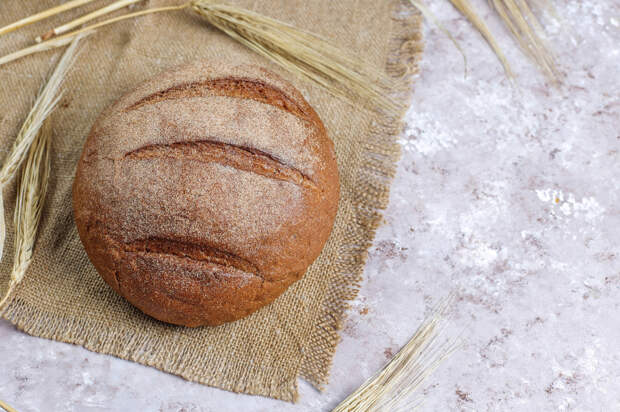 В России начали печь хлеб из мух