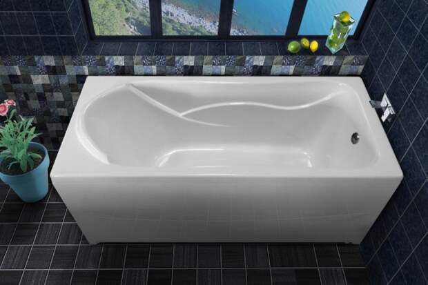 Акриловая ванна имеет гладкую, приятную на ощупь поверхность. / Фото: vancom.by