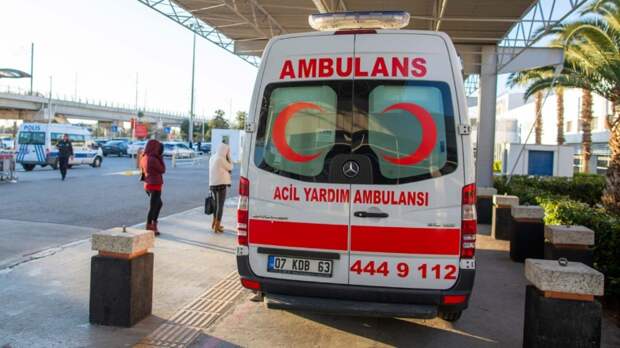 В Турции перевернулся автобус, ехавший в Анталью, погибло 8 человек, более 20 ранено