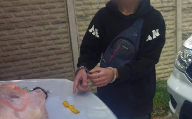 В Симферополе задержали наркодилера с крупной партией наркотиков