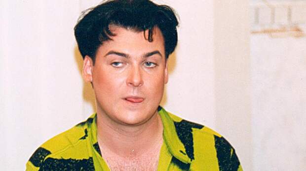 Звезда 90-х певец Юлиан разоблачил худеющих коллег: «Артисты говорят, что они на кефире сидят»