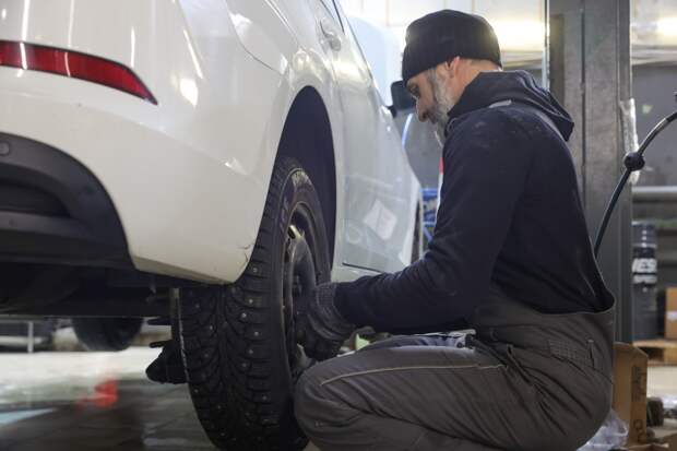 Россиян предостерегли от трех главных ошибок при смене зимних шин на летние