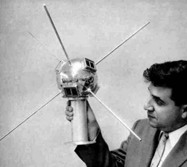 Самый старый искусственный спутник земли Курилка, СССР, жив, спутник