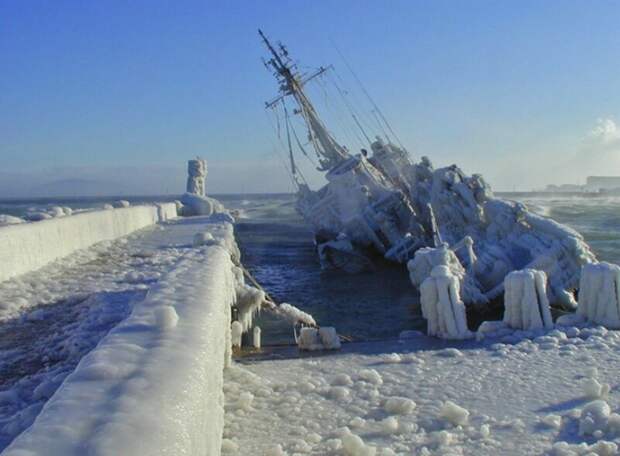 Обледенение судов, или как влажный ледяной ветер топит корабли Обледенение судов, зима, корабль, красота, лед, природа