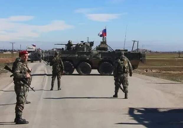 Российские войска в Сирии взяли в осаду колонну американских военных