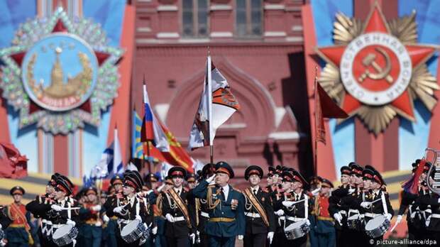 Парад на Красной площади в Москве по случаю Дня Победы в 2014 году