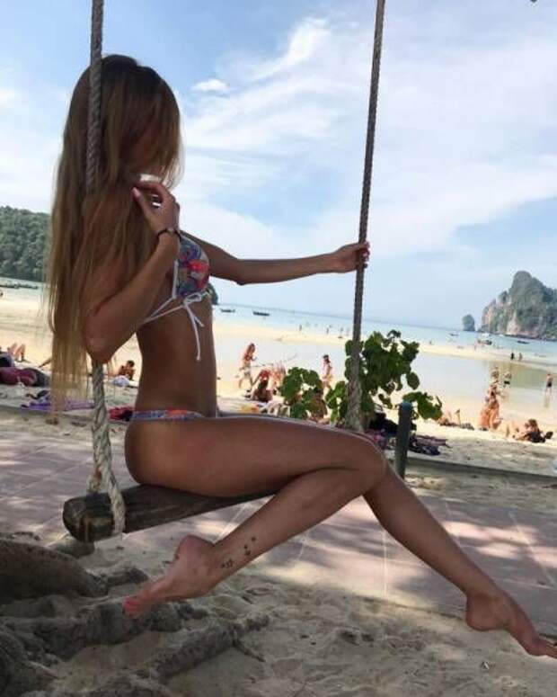 Девушки на качелях (28 фото) Девушки на качелях (28 фото)