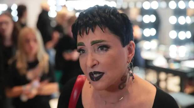 Лолите экстренно вызвали скорую