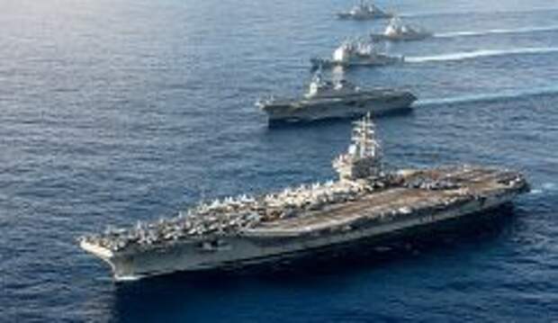 Американский авианосец USS Ronald Reagan