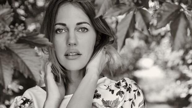 Мерьем Узерли в новом образе