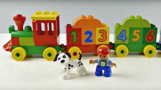 Лего. Развивающее видео для детей с конструктором лего дупло на английском языке. Учимся считать до 10.