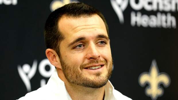 Former Raiders QB Derek Carr