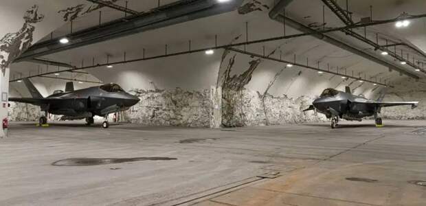 Опубликованы фотографии истребителей F-35A ВВС Норвегии в подземных укрытиях