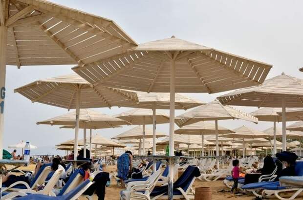 Власти Египта хотят закрыть частные пляжи в Александрии для местных жителей