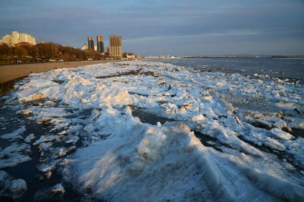 В российском городе произошел ледяной коллапс