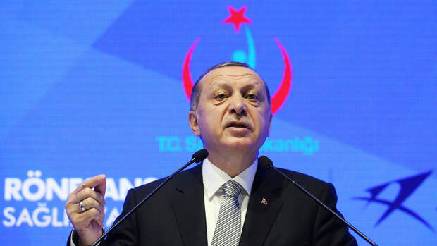 Эрдоган и премьер Греции Мицотакис обменялись словесными выпадами на саммите в Праге