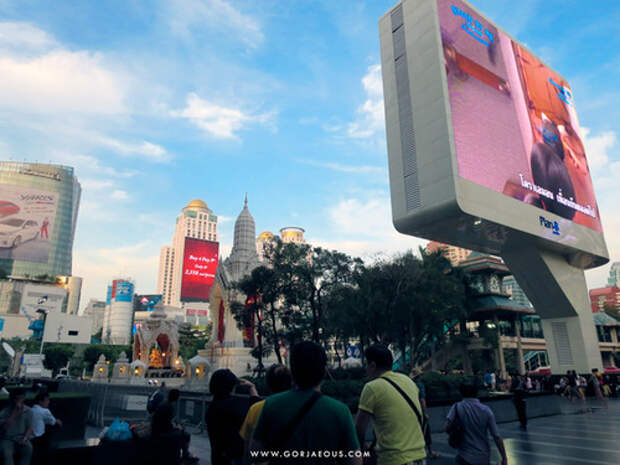 Streets-Bangkok-Thailand-13.jpg