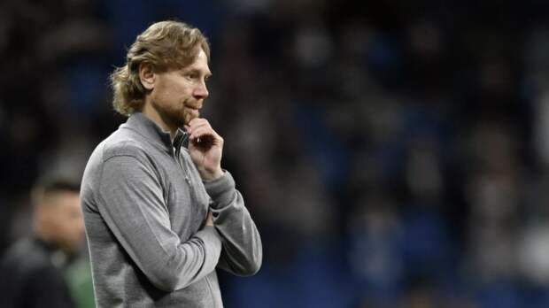 Карпин поздравил болельщиков сборной России с наступающим Новым годом