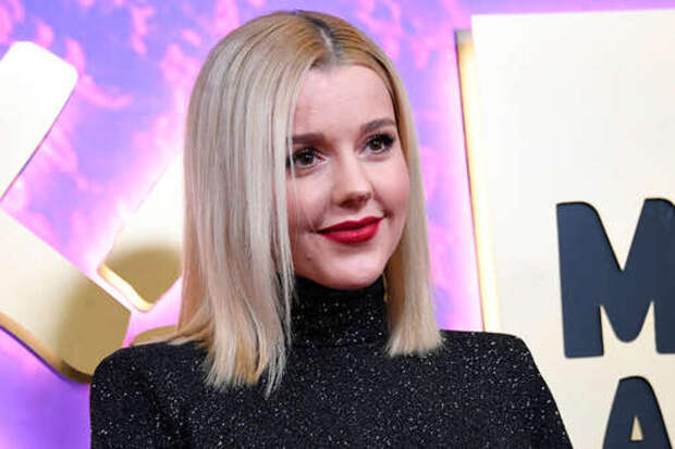 «Я абсолютно в это поверила»: Юлианна Караулова рассказала, как пострадала из-за привидения