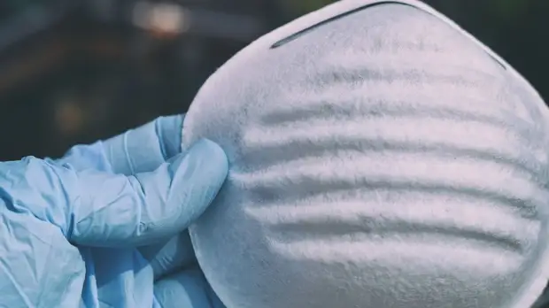 Инфекционист Тимаков рассказал, почему не все заболевшие COVID-19 теряют обоняние