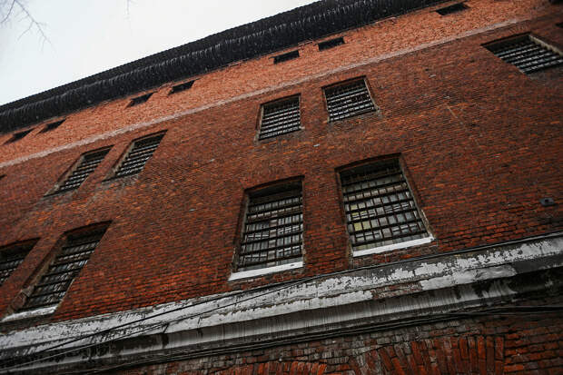 Раскрыта реакция СК после обнаружения в СИЗО тела похитителя девочки в Смоленске