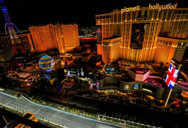 Трансляция первой тренировки Гран При Лас-Вегаса Формулы 1