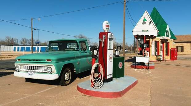 Картинки по запросу "цен на бензин в США"