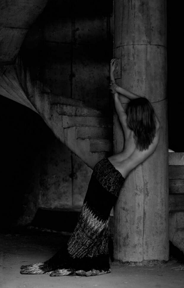 Великолепие женского тела на фотографиях Михаила Судакова