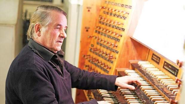 В Ялте простились с создателем центра органной музыки «Ливадия»