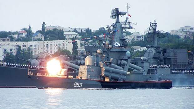 Хенесс: Россия присоединила Крым, поскольку НАТО угрожала ее флоту