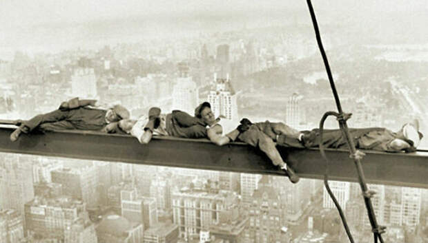 Самые головокружительные фотографии со строительства небоскребов Нью-Йорка