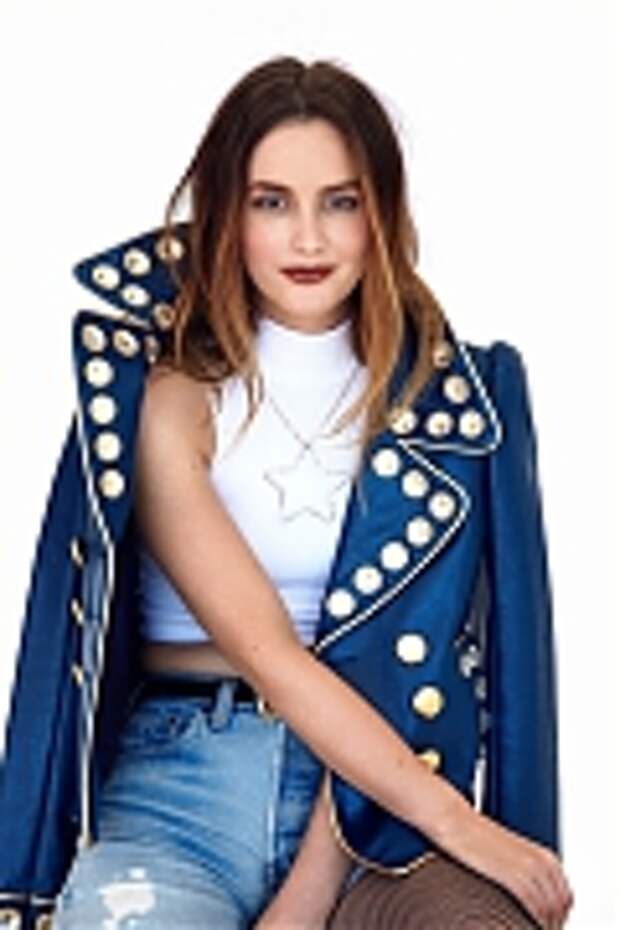 Лейтон Мистер (Leighton Meester) в фотосессии Фелиши Толентино (Felisha Tolentino) для журнала Nylon (ноябрь 2014).